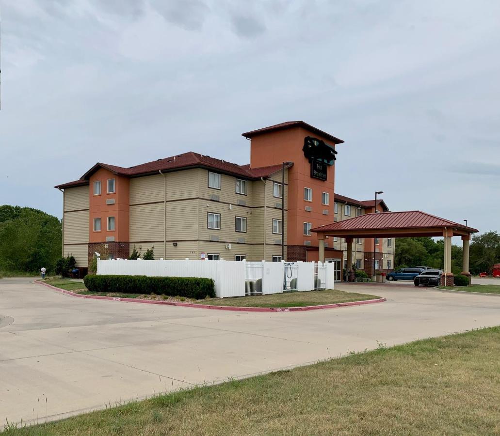 Holiday Inn Express - Wichita North - Park City By Ihg Extérieur photo