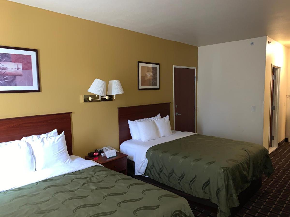 Holiday Inn Express - Wichita North - Park City By Ihg Extérieur photo